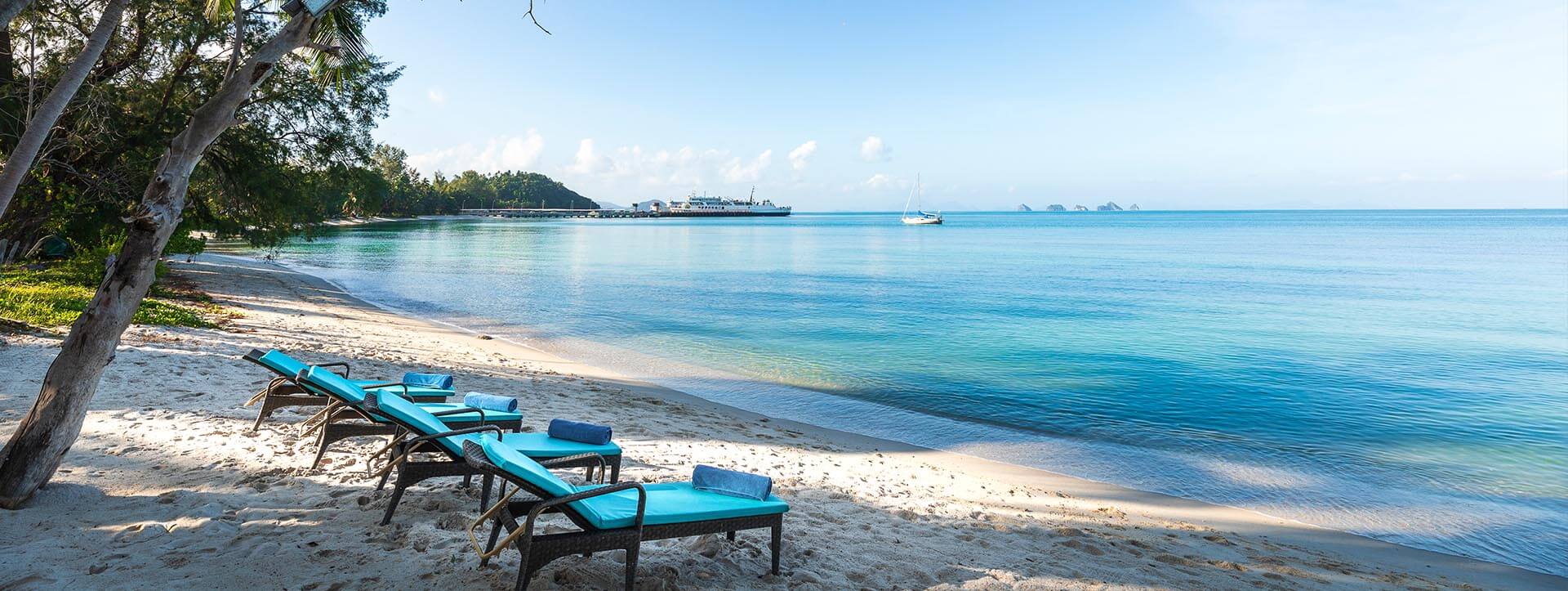 Waimarie - Private beach loungers